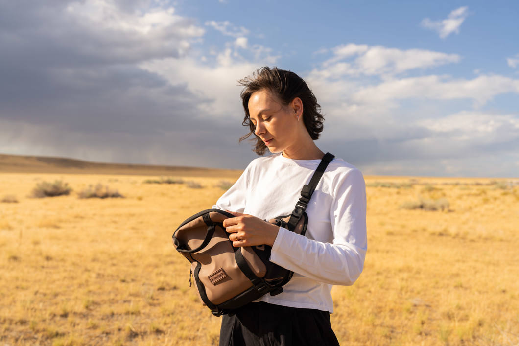 WANDRD ROGUE Sling 6L Atacama Clay