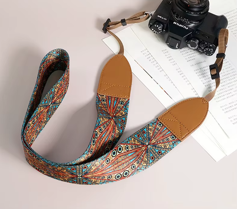 Široký designový foto popruh Lynca 36