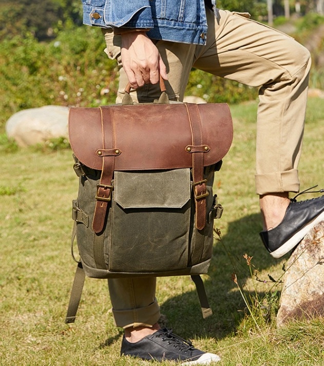 Stylový foto batoh Vagabund Premium dark gray