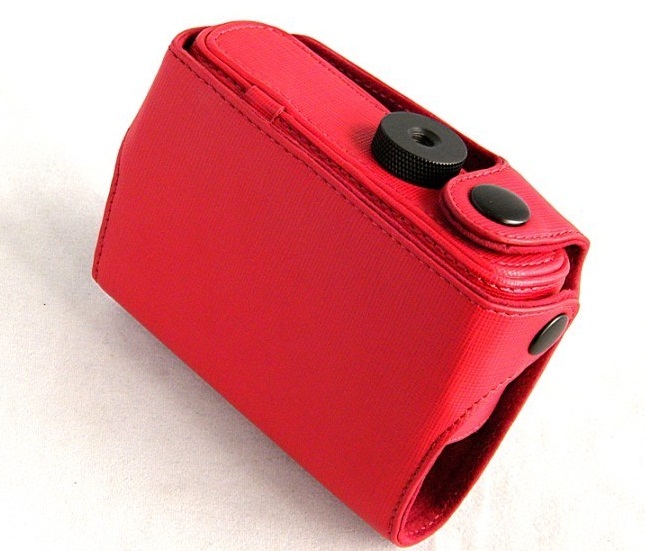 Kožené pouzdro pro Nikon J1 s objektivem 10 mm červené