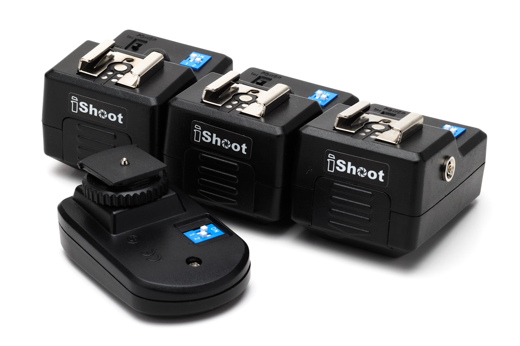 Univerzální bezdrátový odpalovač blesků s 3x přijímači iSHOOT PT-04