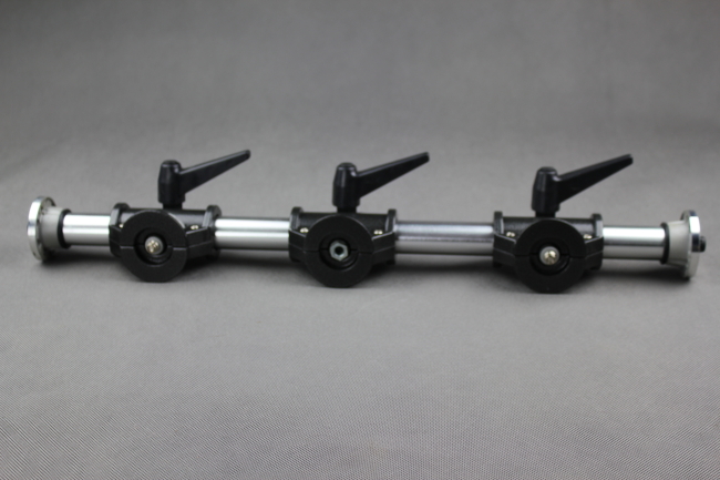 Stativová tyč s úchyty pro 4 hlavy