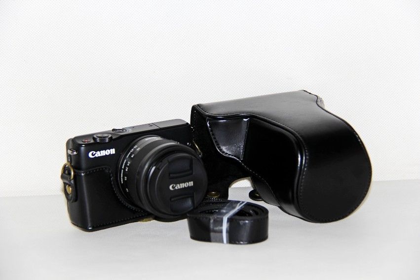 Kožené pouzdro pro CANON EOS M10 černé