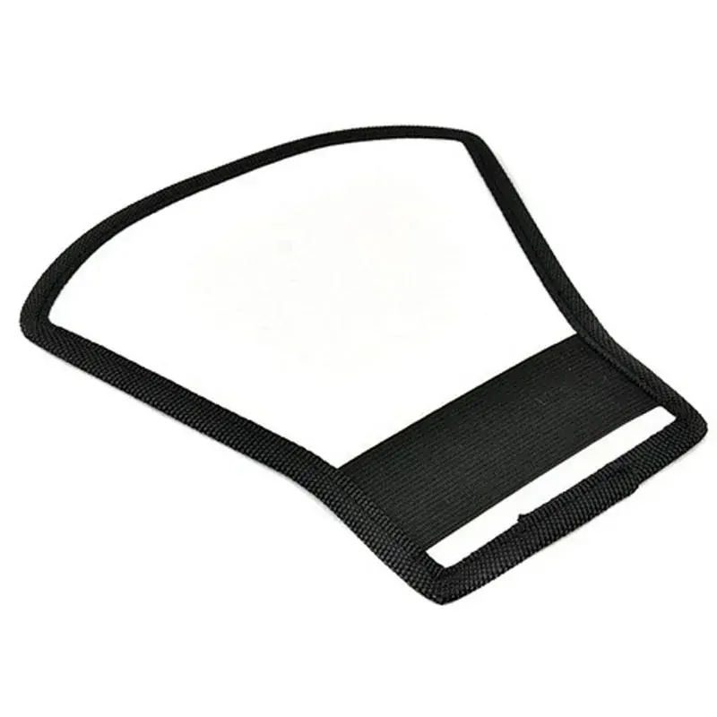 Odrazná klapka na externí blesk 