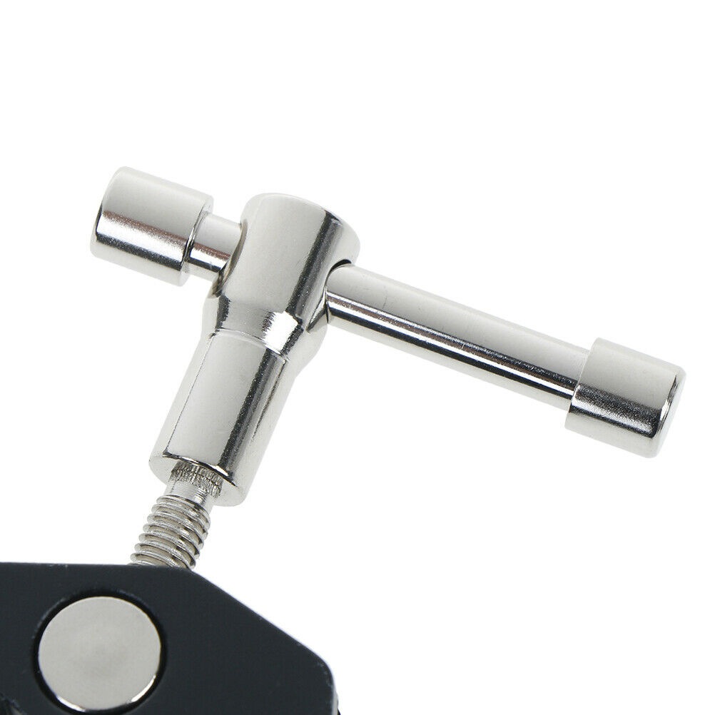 Kovová svorka clamp s kličkou