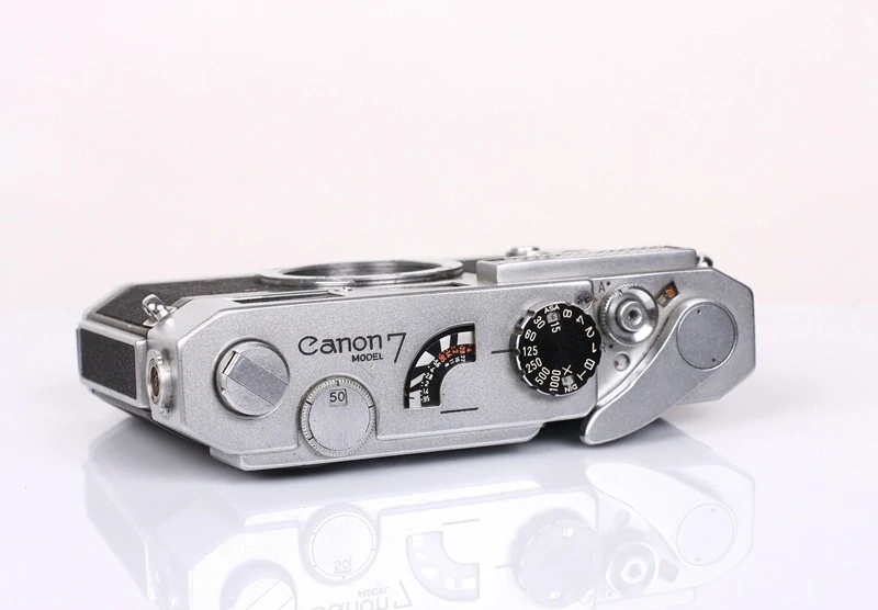 Canon model 7, dálkoměrný analogový fotoaparát, tělo