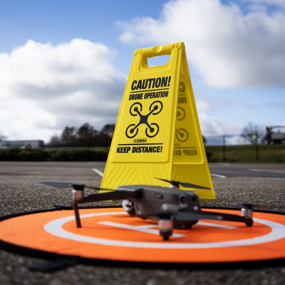 Výstražná cedule pro lety s dronem Caruba