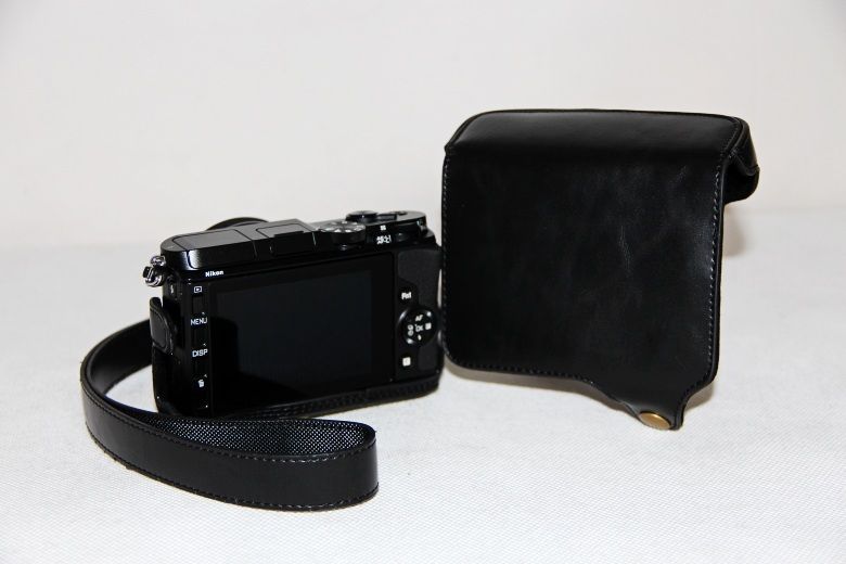 Kožené pouzdro pro NIKON V3 černé