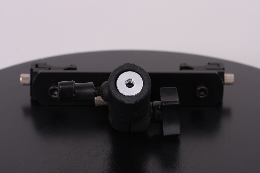 Kovový Držák pro 2 blesky a deštník