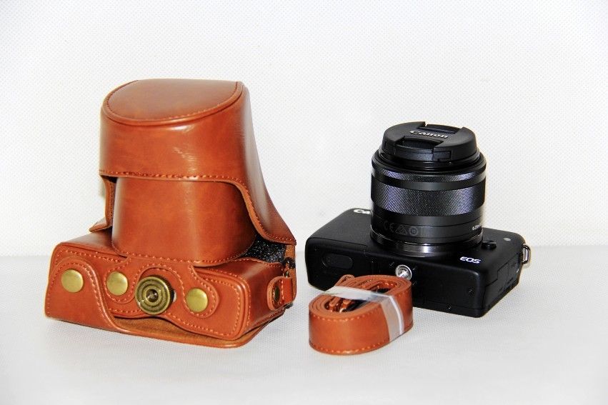 Kožené pouzdro pro Canon M100 světle hnědé