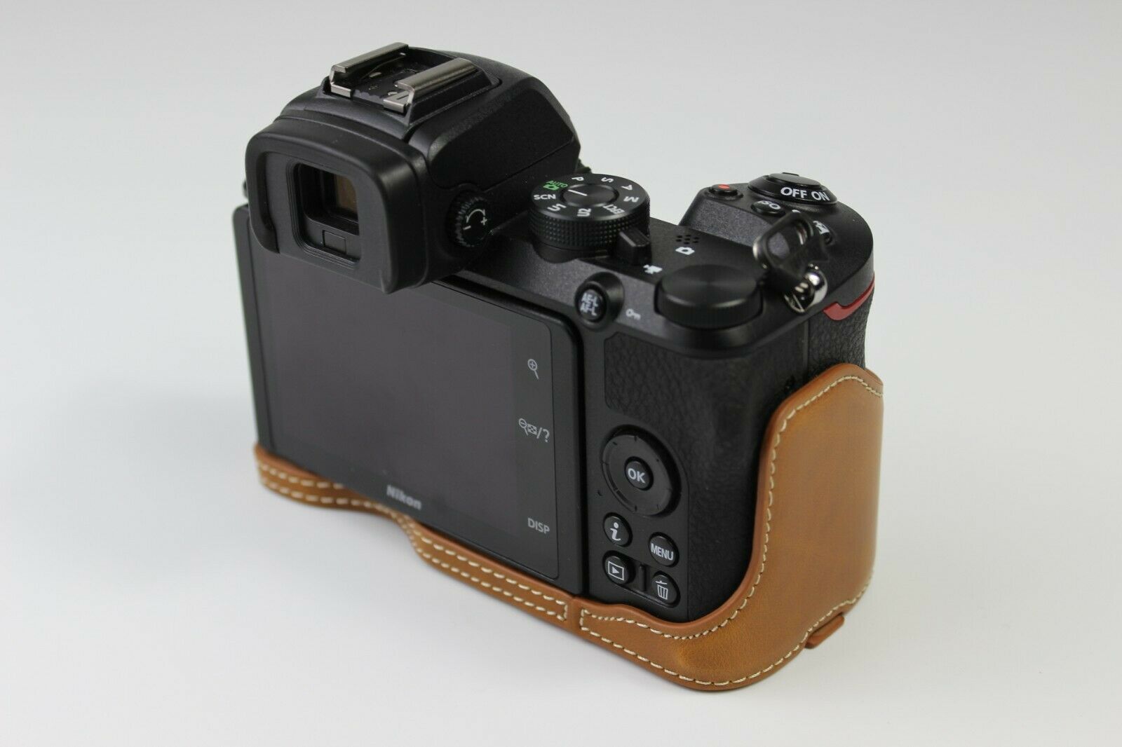 Kožené pouzdro pro Nikon Z 50 hnědé