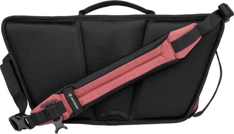 Fotobrašna WANDRD ROGUE Sling 9L Rhone Burgundy