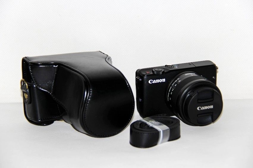 Kožené pouzdro pro CANON EOS M10 černé