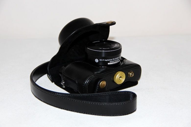 Kožené pouzdro pro NIKON V3 černé