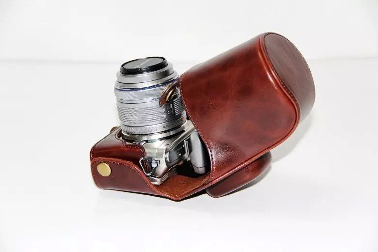 Kožené pouzdro pro OLYMPUS PEN E-PL6 tmavě hnědé