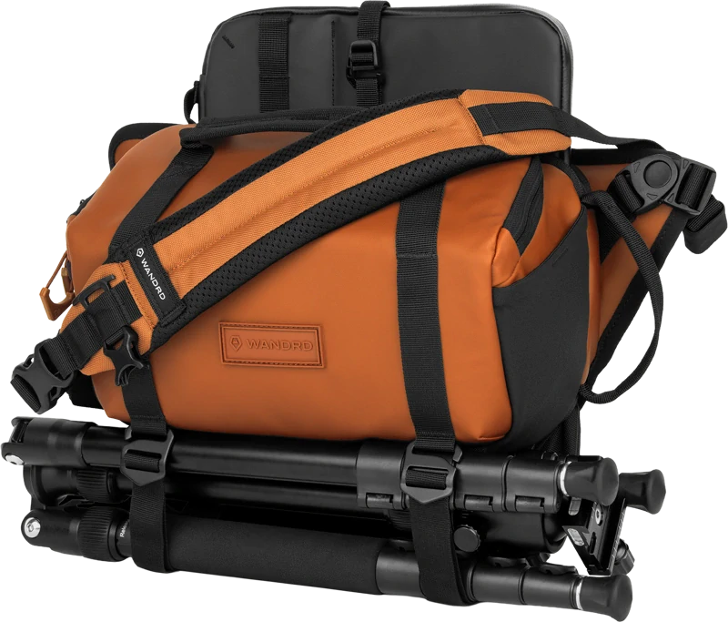 Fotobrašna WANDRD ROGUE Sling 6L Sedona Orange