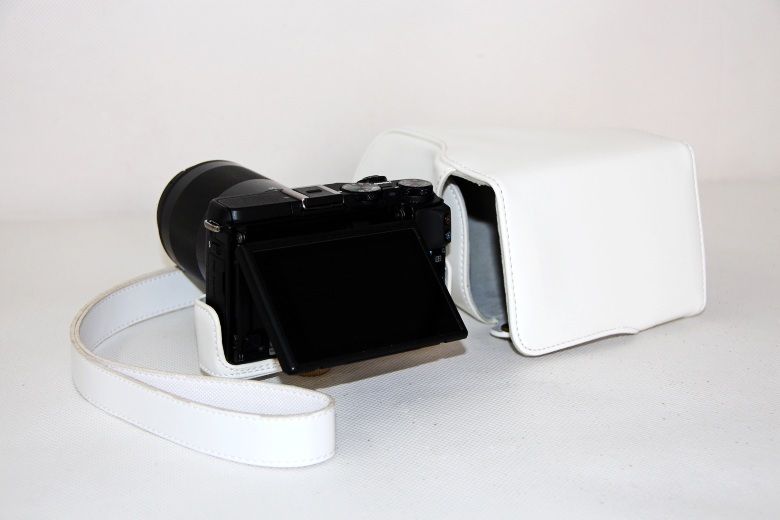 Kožené pouzdro pro CANON EOS M3 bílé