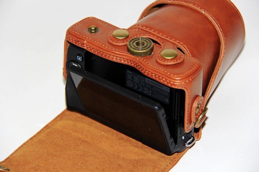 Kožené pouzdro pro CANON EOS M10 hnědé