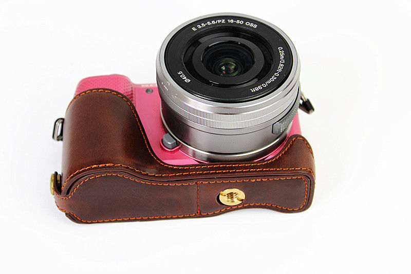 Kožené pouzdro pro SONY ALPHA A5000 / A5100 tmavě hnědé