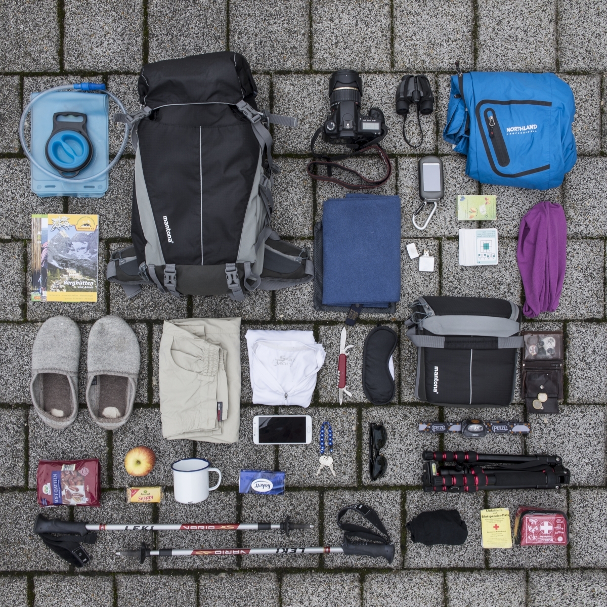 Mantona Elements Outdoor Backpack - Turistický foto batoh Černý