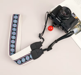 Prošívaný designový foto popruh Lynca 40