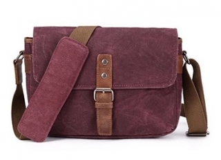 Stylová retro foto brašna Vagabund červená