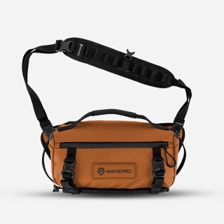 Fotobrašna WANDRD ROGUE Sling 6L Sedona Orange