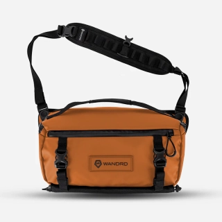 Fotobrašna WANDRD ROGUE Sling 9L Sedona Orange